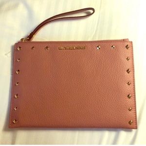 NWT Michael Kors Jet Set Travel XL zippered clutch